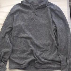 Comfortable pull over sweater worn once or twice